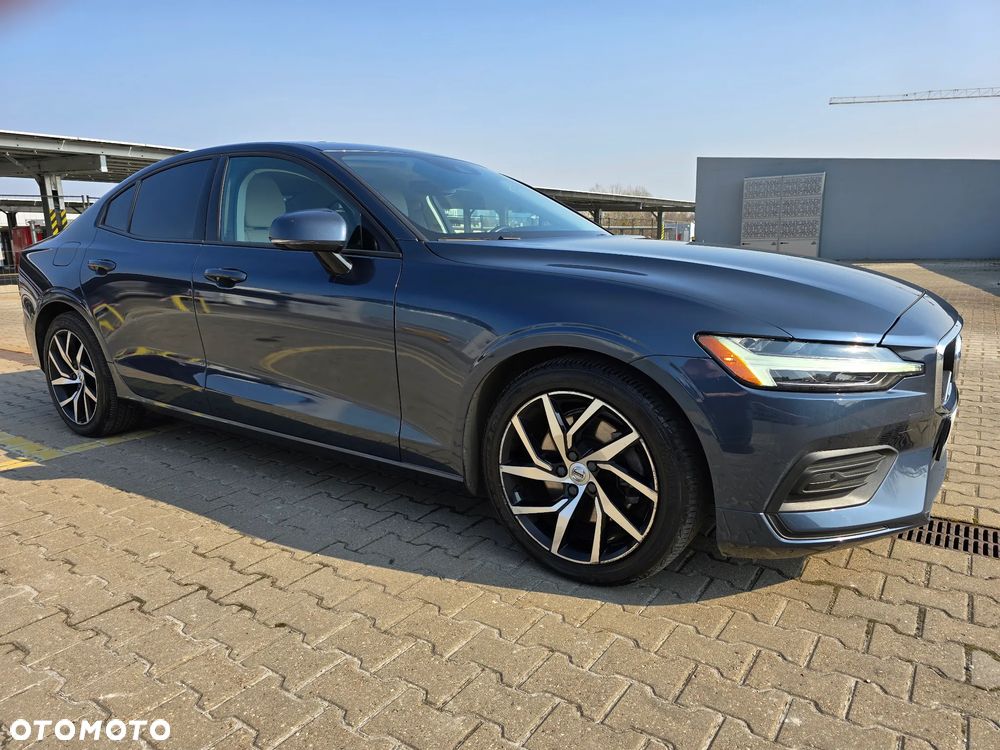 Volvo S60 T5 Momentum Pro - 3