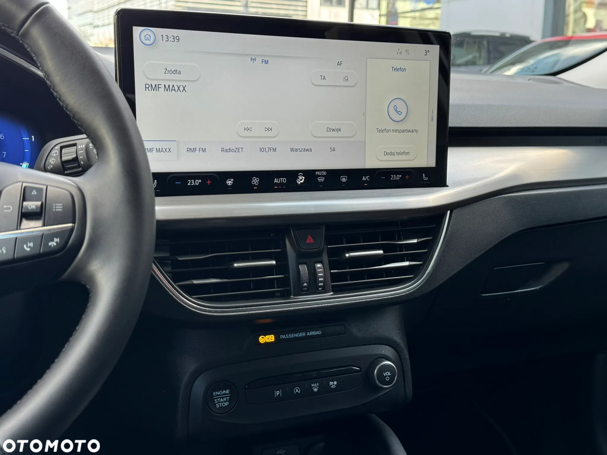 Ford Focus 1.0 EcoBoost Titanium X - 27