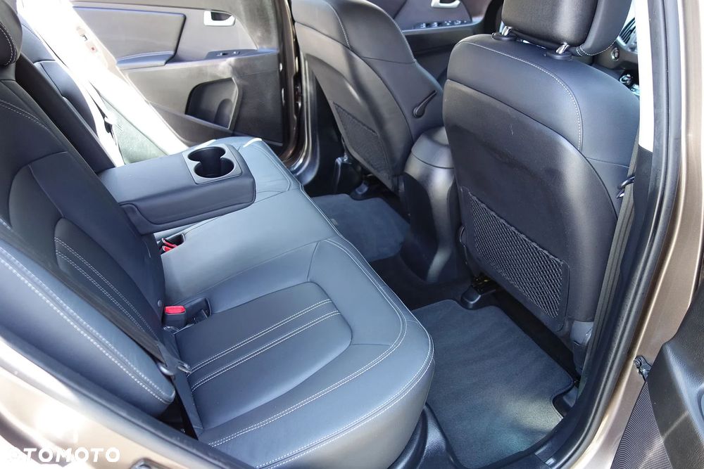 Kia Sportage 2.0 CRDI 184 4WD Spirit - 34