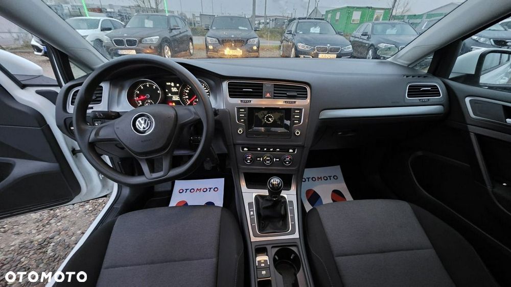 Volkswagen Golf - 20