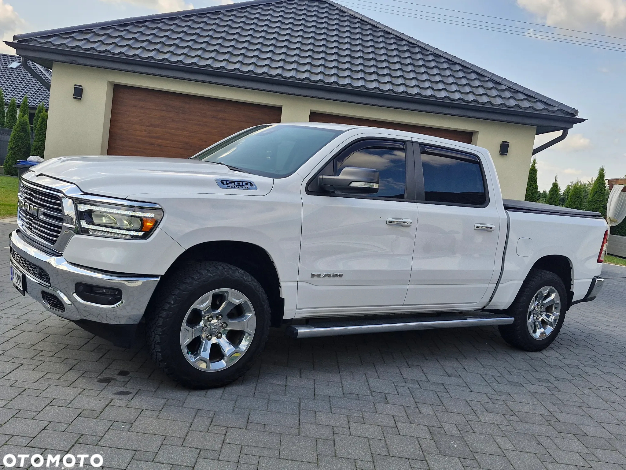Dodge RAM 1500 5.7 4x4 - 21