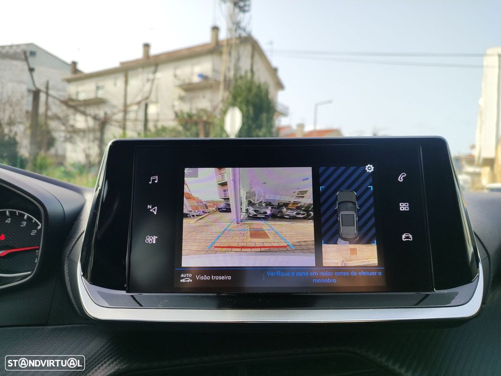 Peugeot 2008 1.5 BlueHDi Allure Pack EAT8 - 19