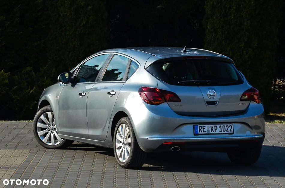 Opel Astra 1.4 Turbo Cosmo - 18