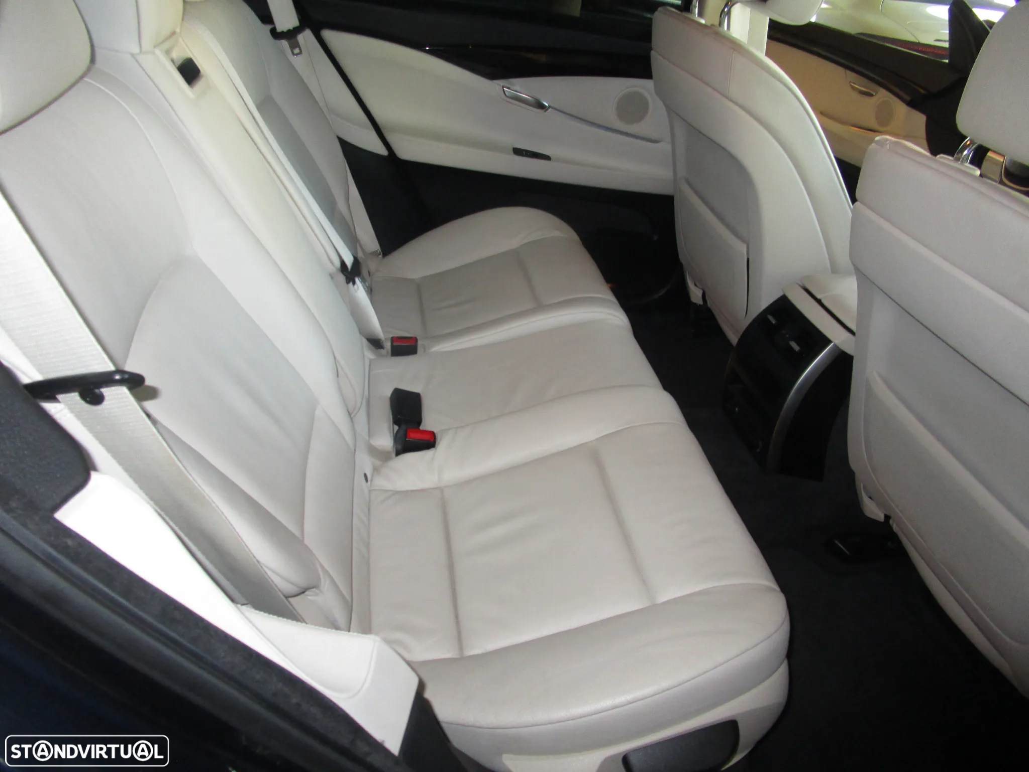 BMW 520 Gran Turismo d Line Luxury - 29