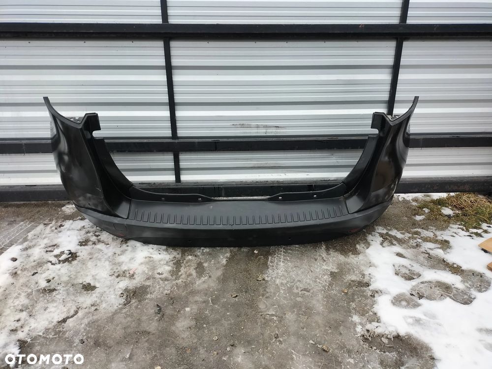 ZDERZAK TYŁ RENAULT SCENIC III  2013r.   Krótki - 2