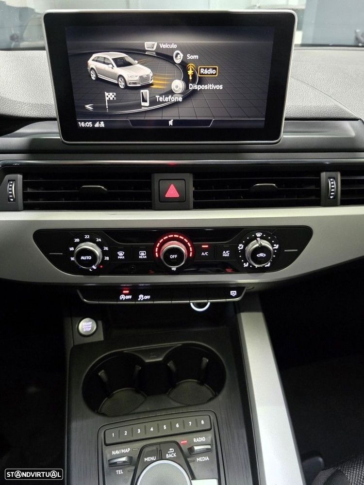 Audi A4 Avant 2.0 TDI Advance S tronic - 24