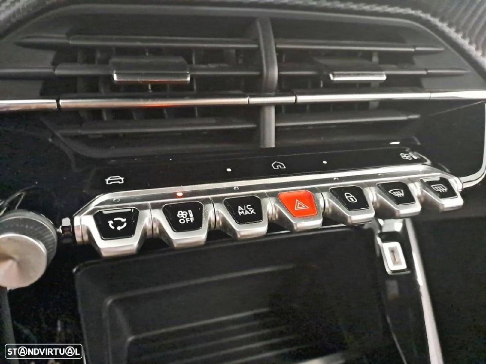 Peugeot 2008 1.2 Style - 21