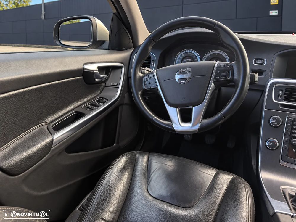 Volvo V60 DRIVe Momentum - 9