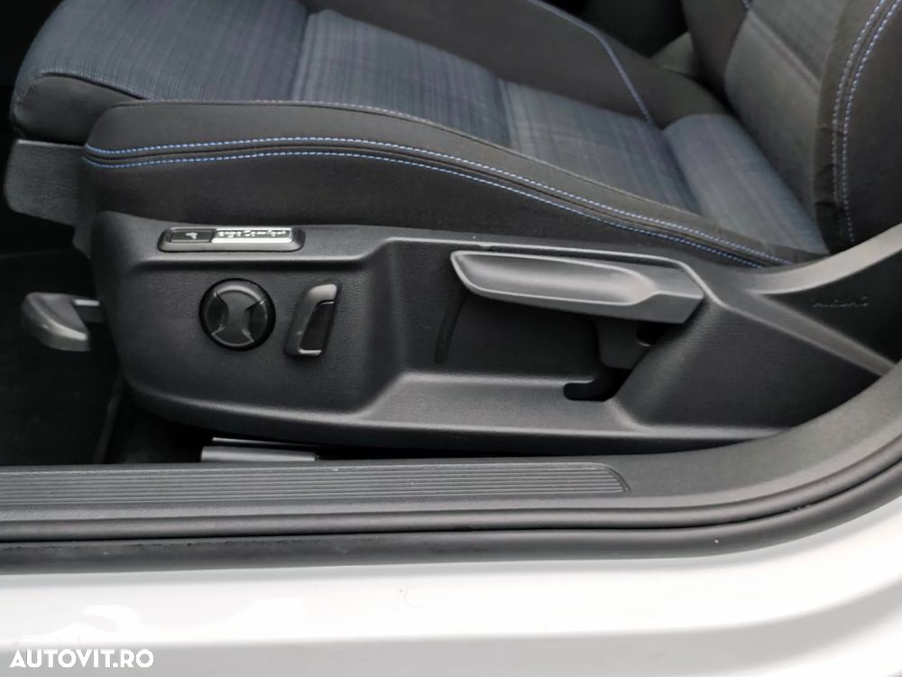 Volkswagen Passat 1.4 TSI DSG GTE - 24
