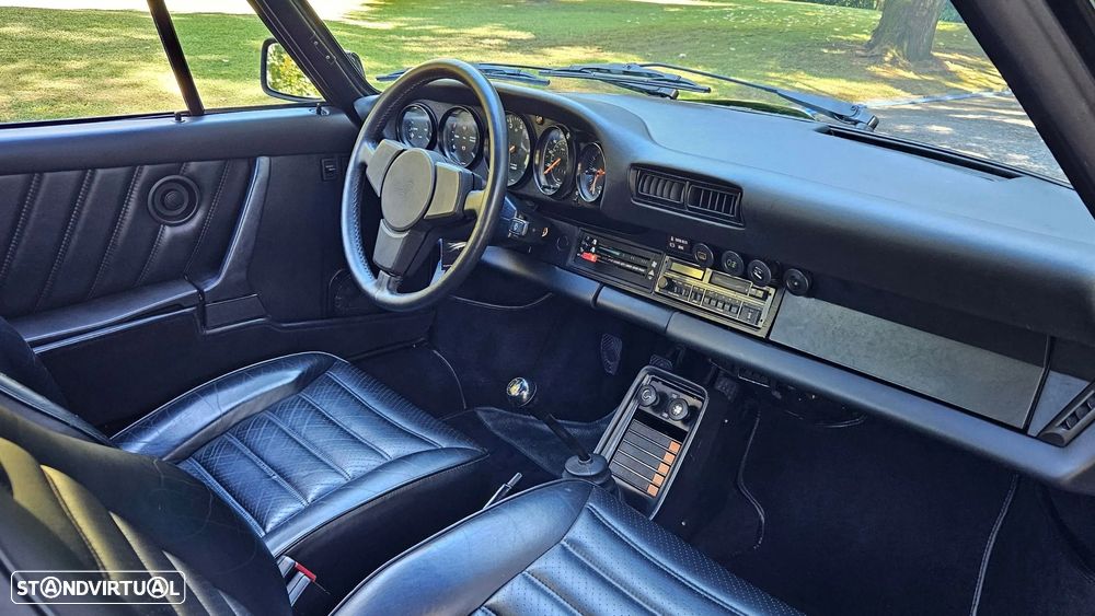 Porsche 911 Série G - 10