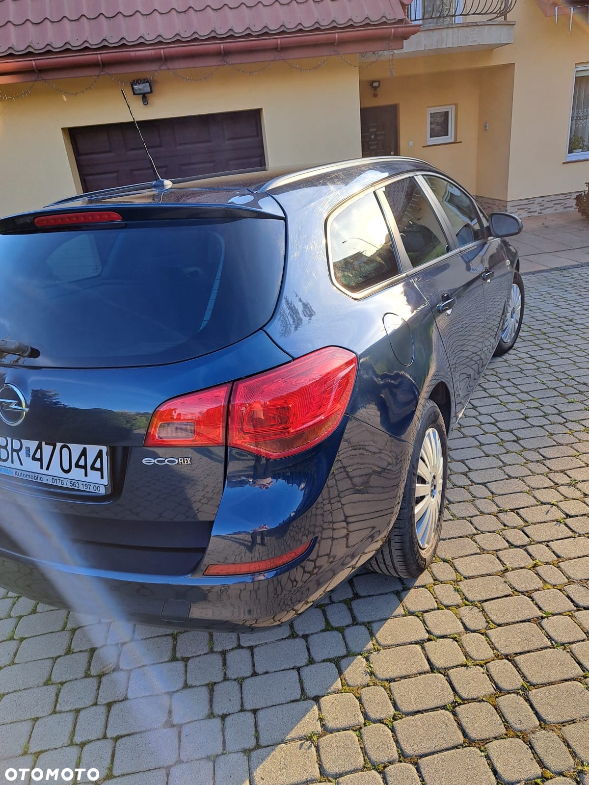 Opel Astra 1.4 Turbo ecoFLEX Start/Stop 150 Jahre - 4