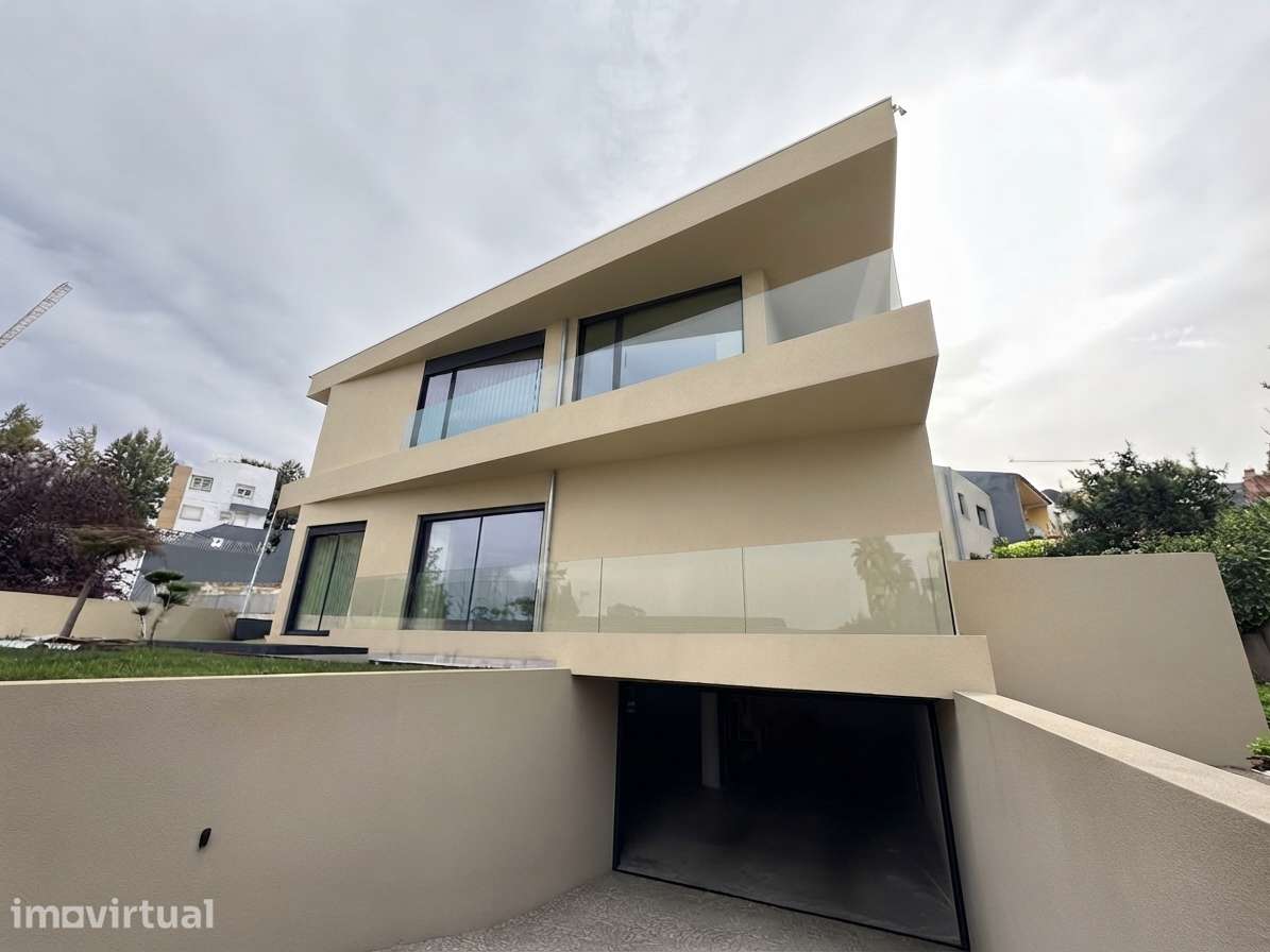 Moradia Venda T5 contemporânea no centro de Penafiel - Grande imagem: 3/40