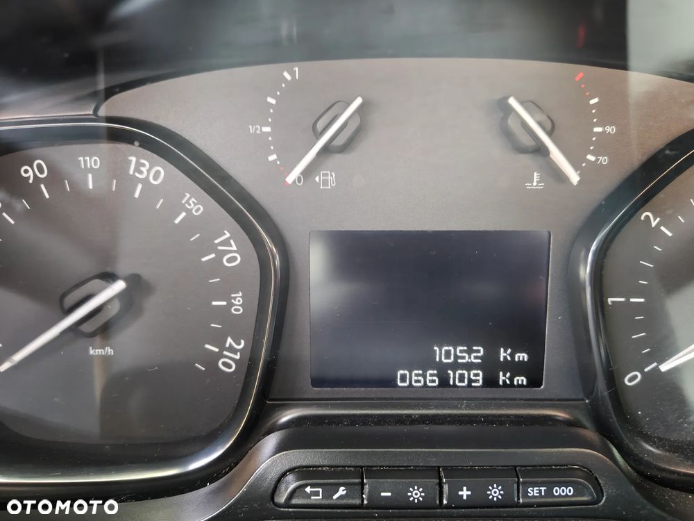 Opel VIVARO - 10
