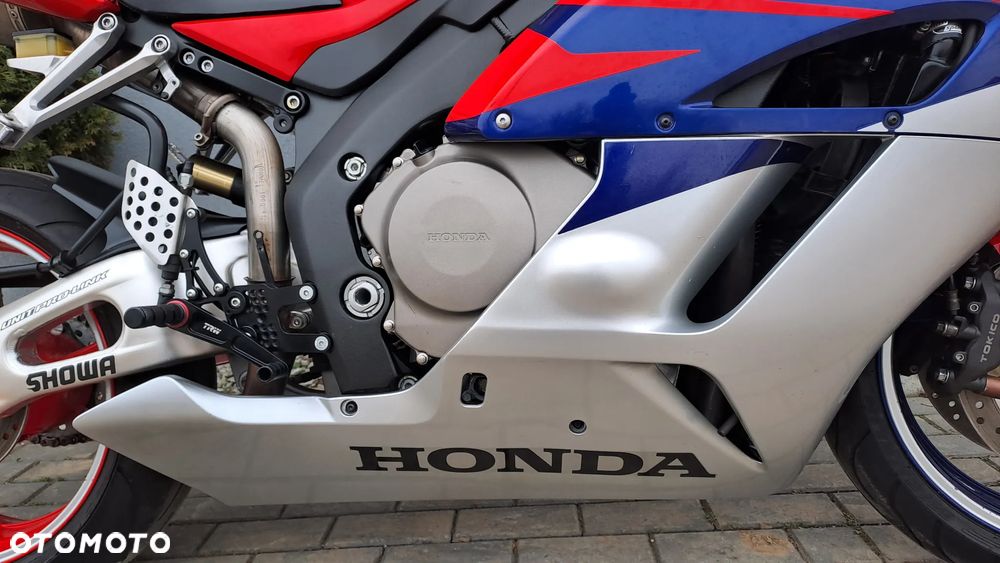 Honda CBR - 13