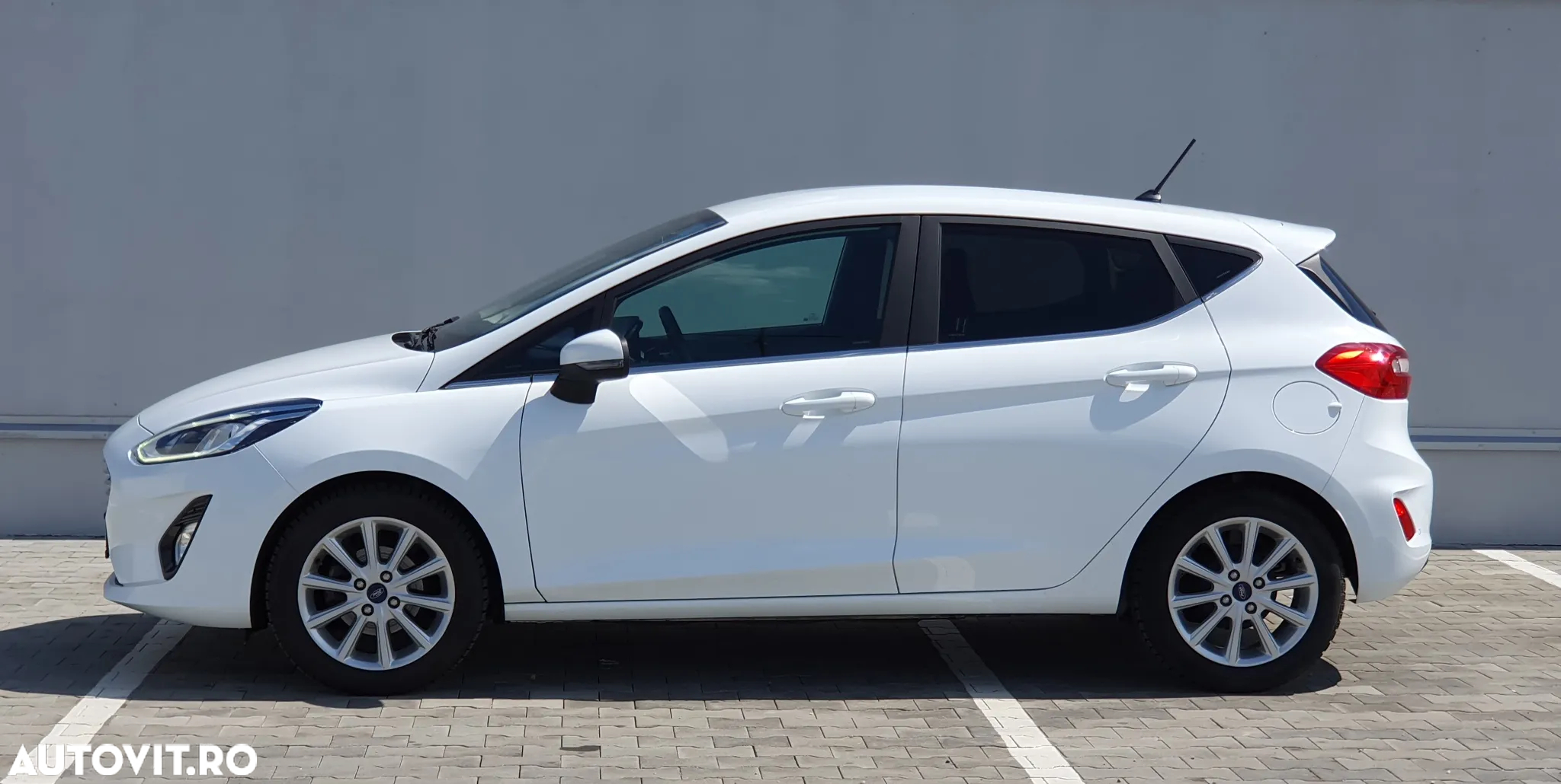 Ford Fiesta 1.0 EcoBoost S&S TITANIUM - 5