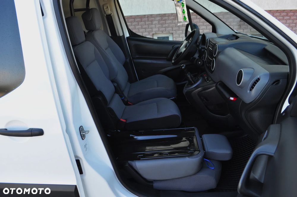 Citroën BERLINGO II - 28