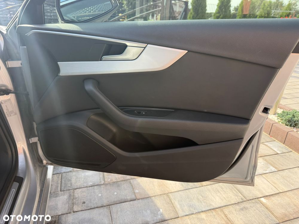 Audi A4 Avant 2.0 TDI ultra S tronic sport - 21