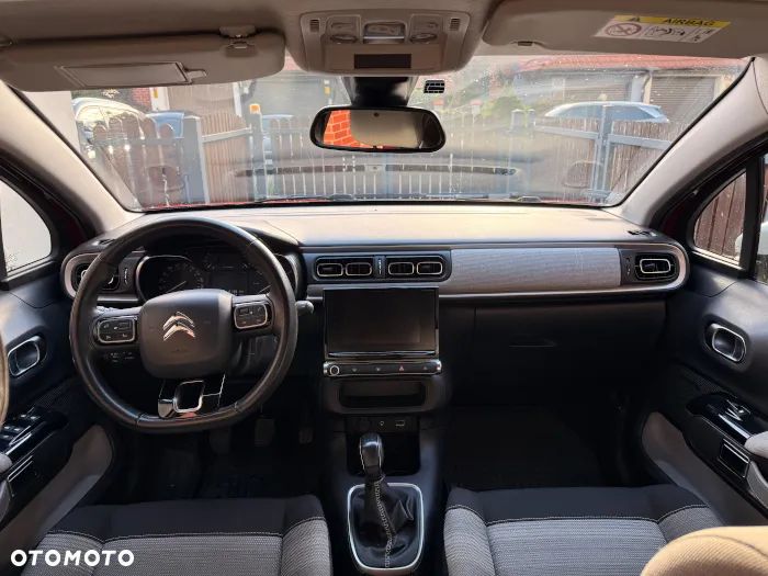 Citroën C3 1.2 PureTech Shine S&S - 8