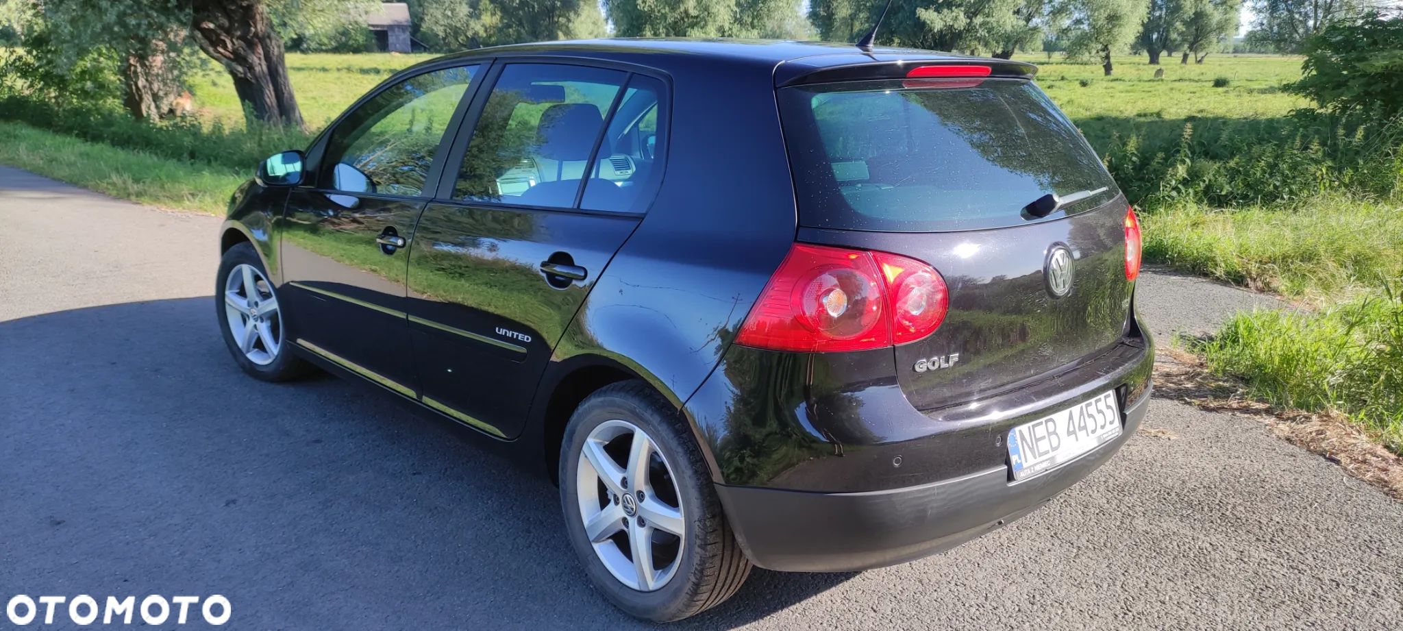 Volkswagen Golf V 1.9 TDI Comfortline - 1