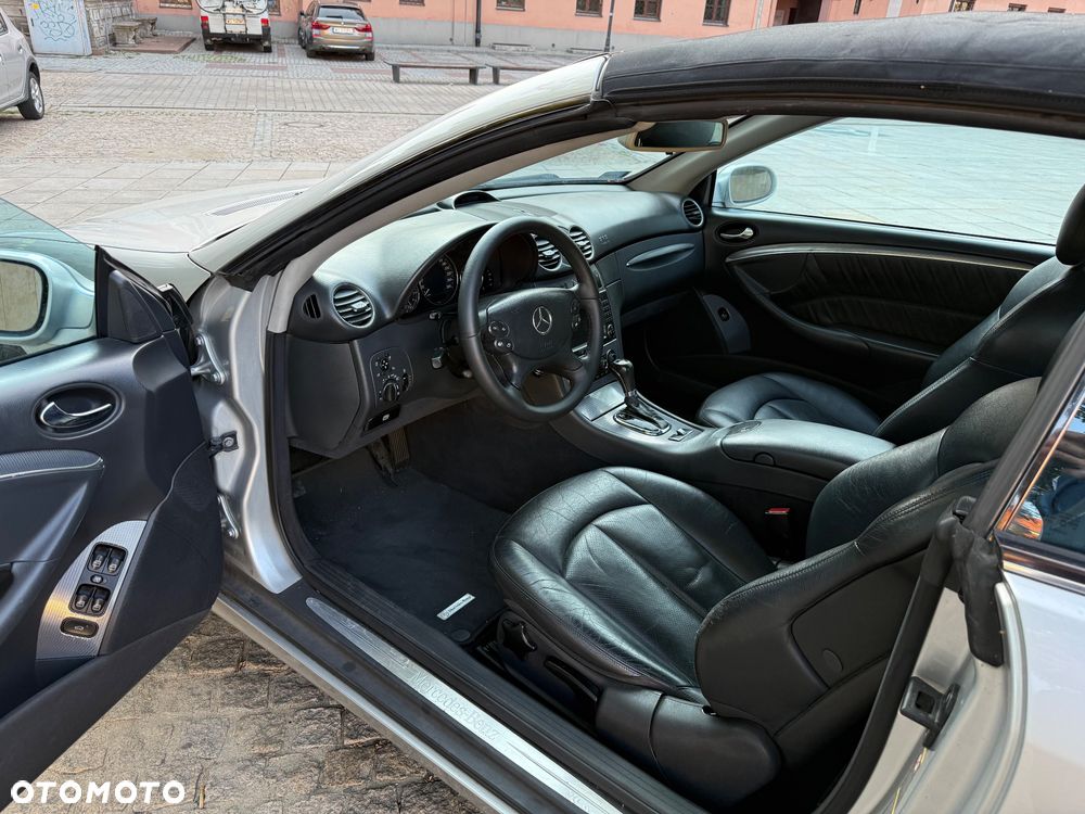 Mercedes-Benz CLK 320 - 12