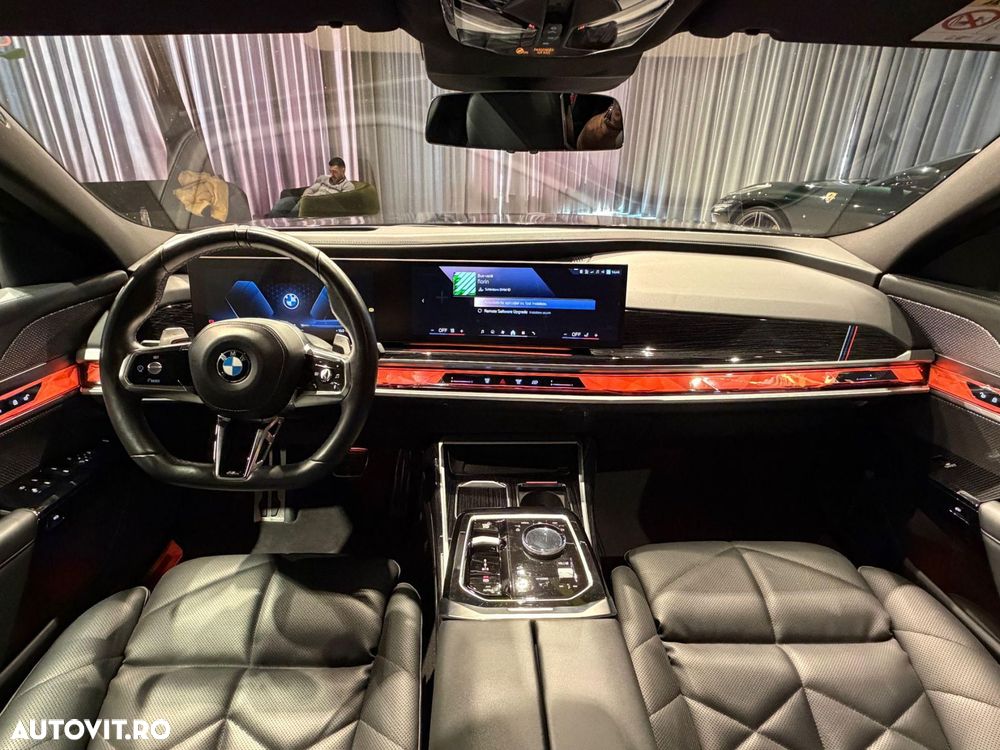 BMW Seria 7 740d xDrive MHEV - 16