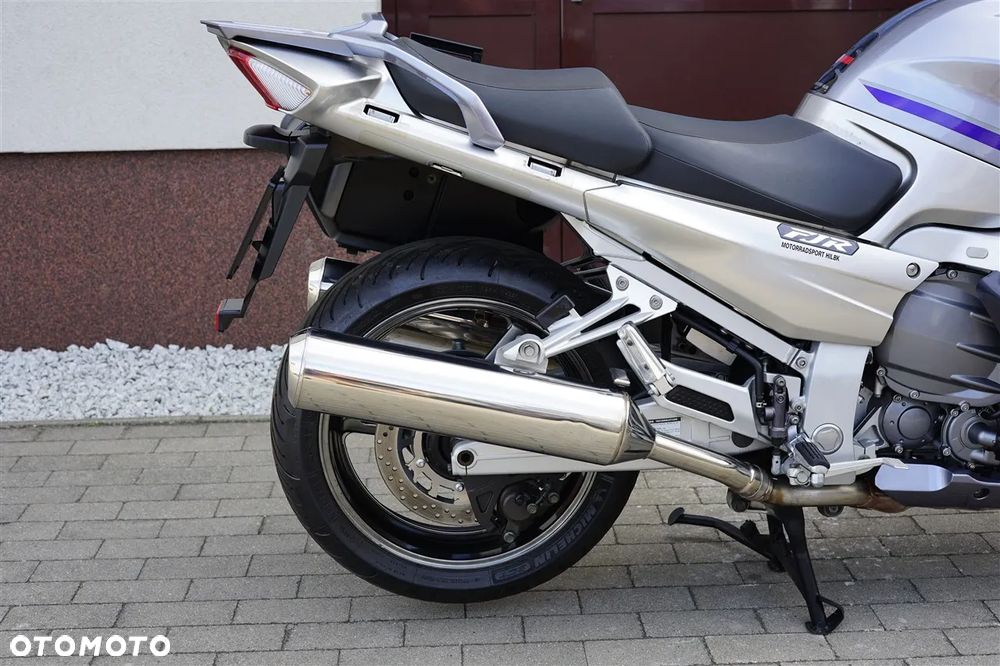 Yamaha FJR - 6