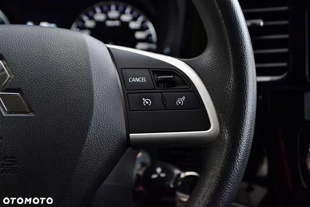 Mitsubishi Outlander 2.0 2WD Edition 100 - 16