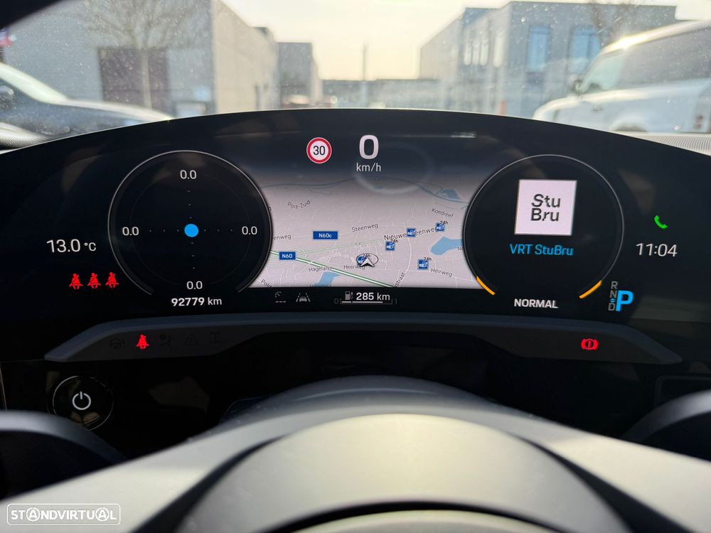 Porsche Taycan Cross Turismo 4 - 8