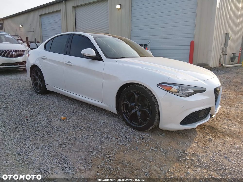 Alfa Romeo Giulia - 1