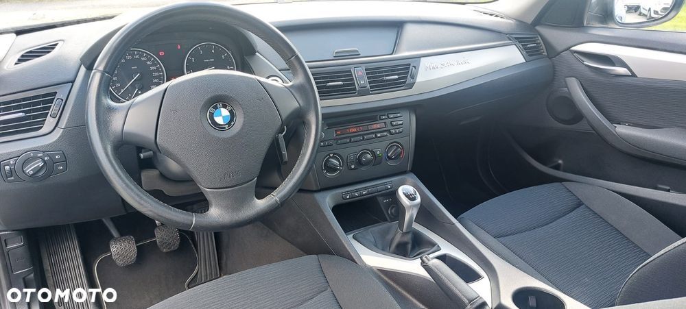 BMW X1 sDrive18i - 13