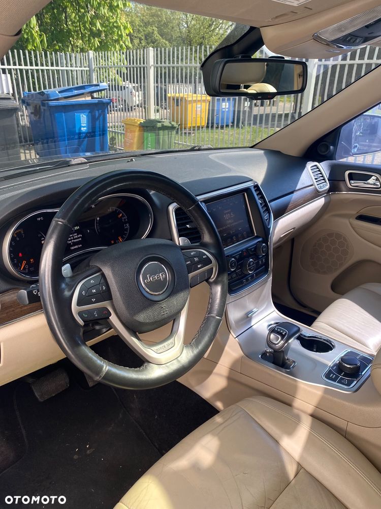 Jeep Grand Cherokee - 11