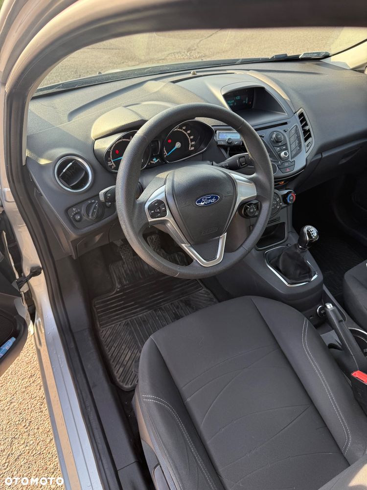 Ford Fiesta 1.4 Trend - 9