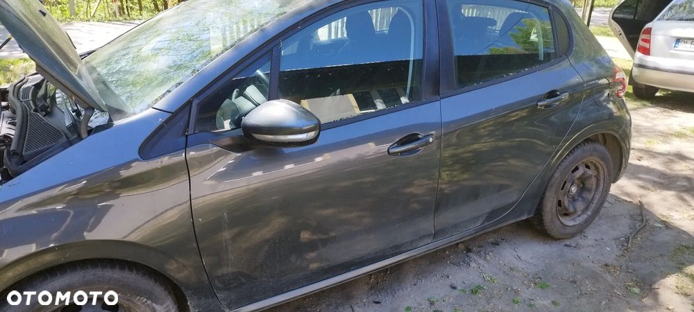 Peugeot 208 1.4 VTi Access - 17