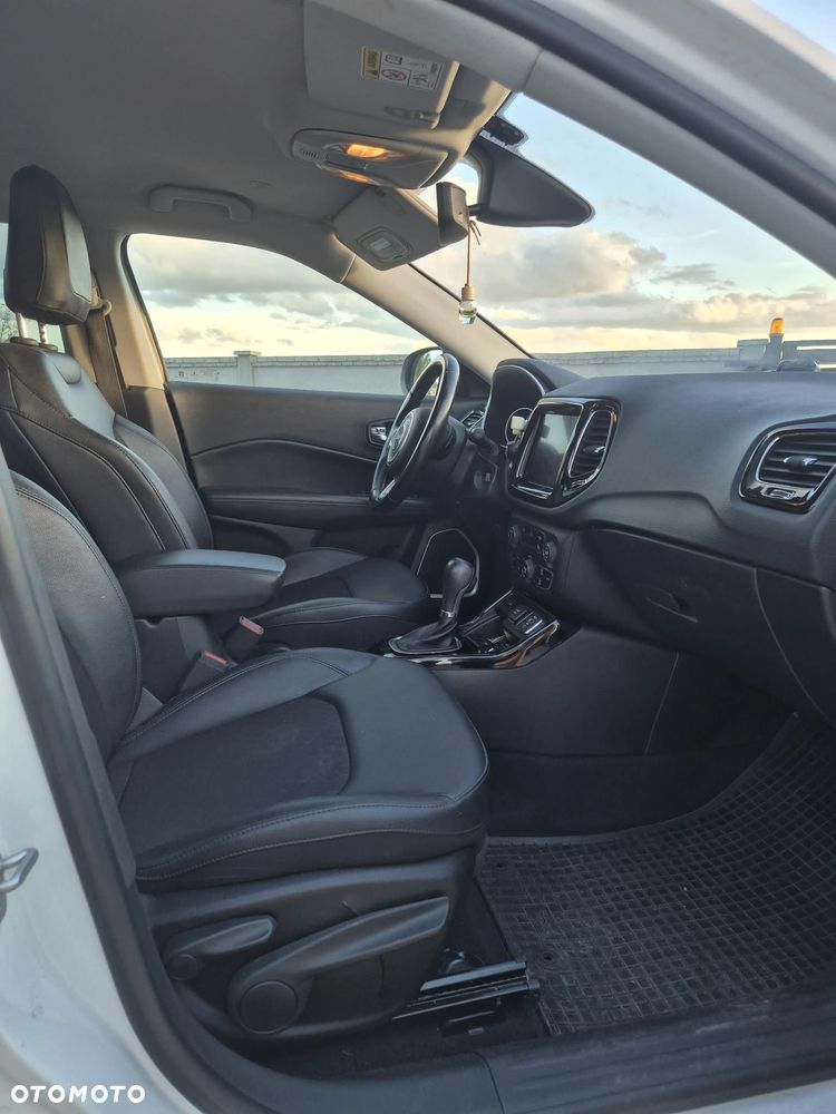 Jeep Compass - 9
