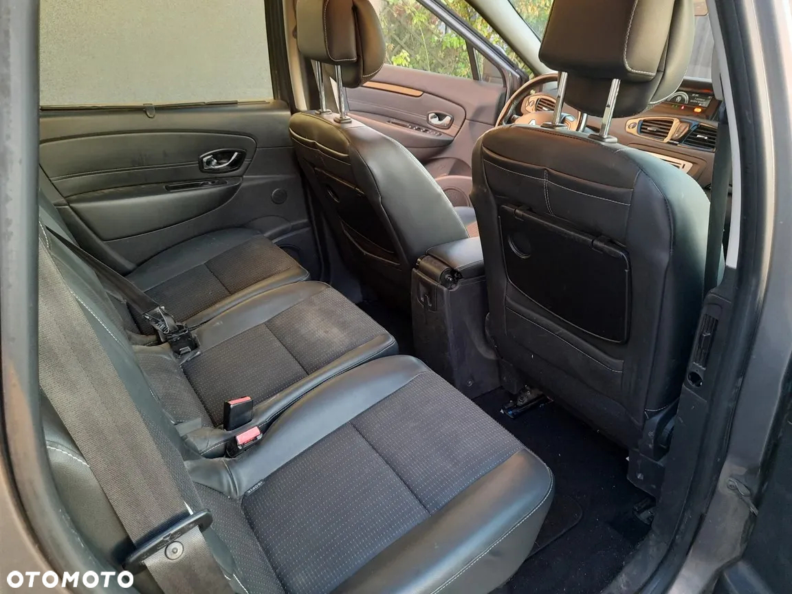 Renault Grand Scenic - 17
