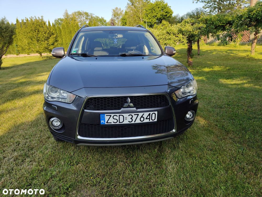 Mitsubishi Outlander - 8