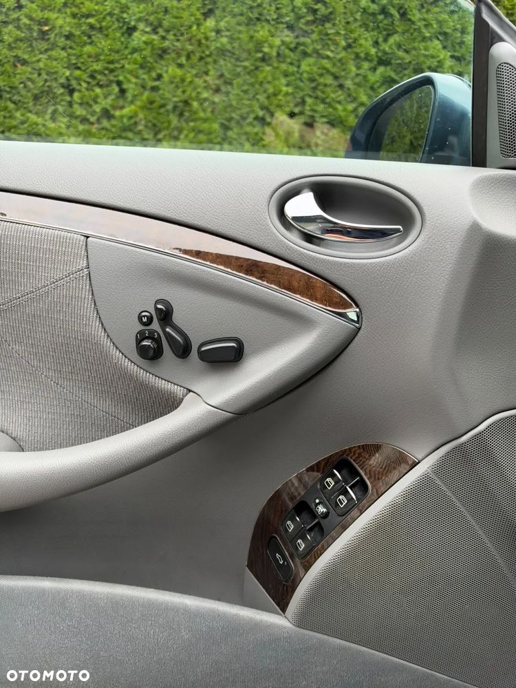 Mercedes-Benz CLK - 16