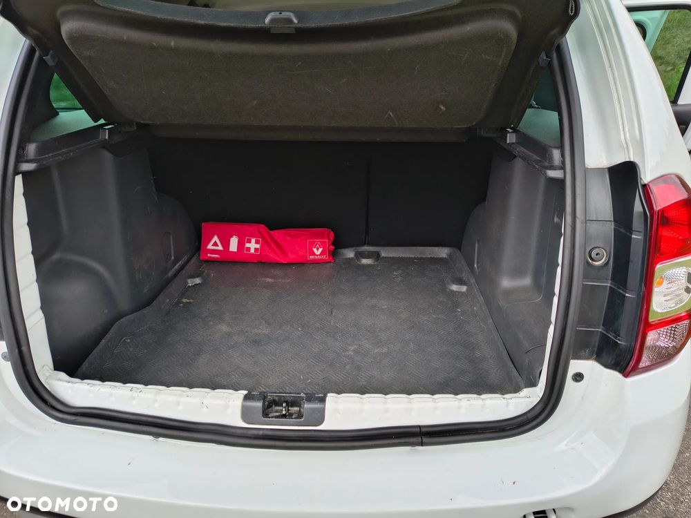 Dacia Duster 1.6 SCe S&S - 8