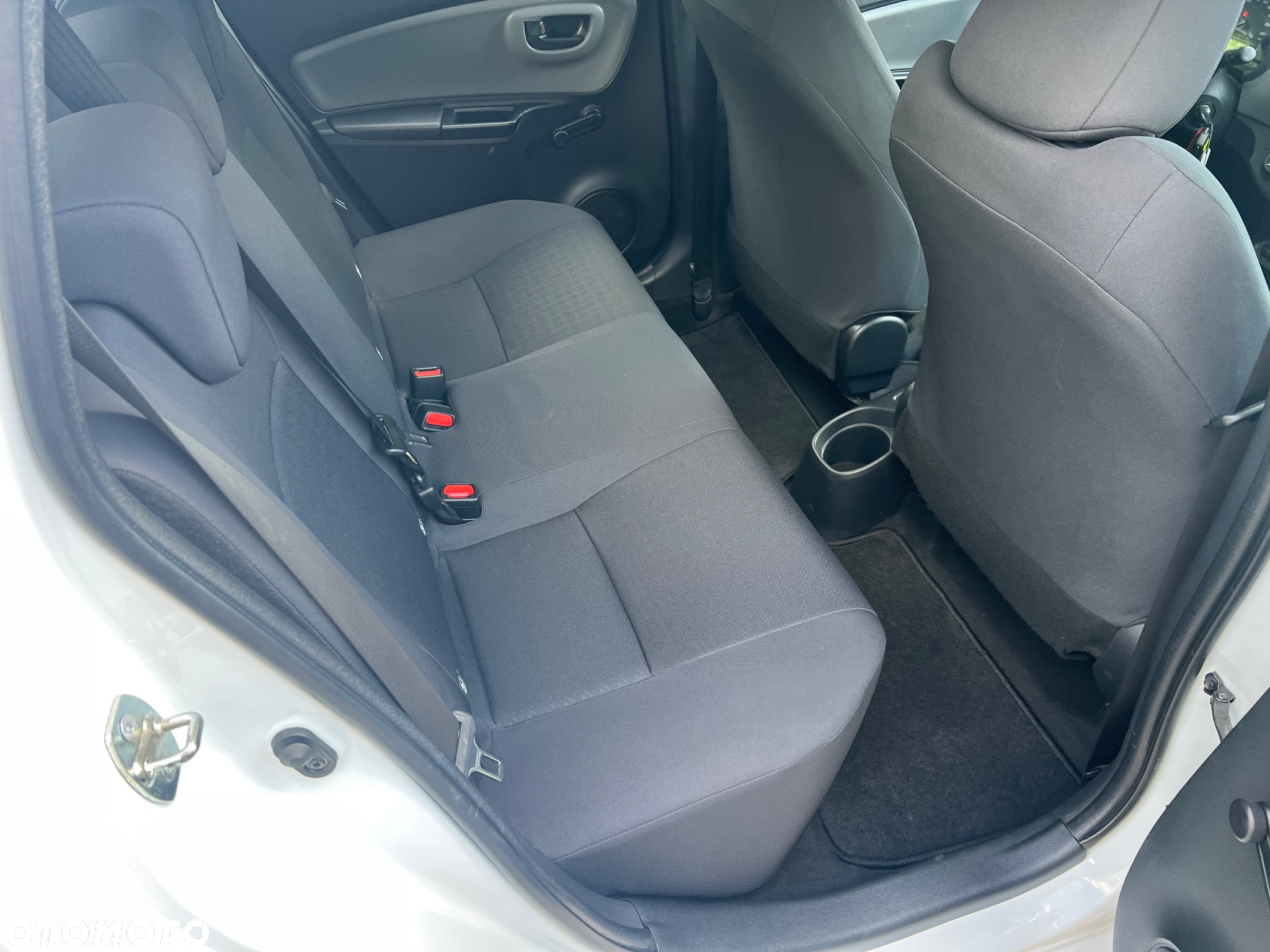 Toyota Yaris 1.0 Active - 19