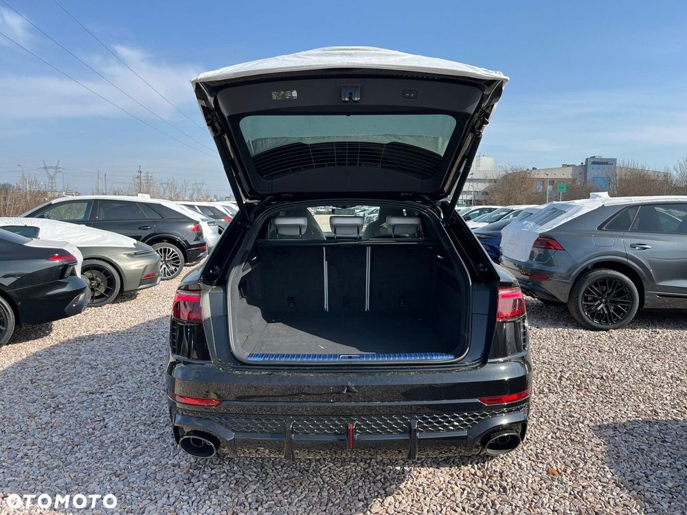 Audi RS Q8 - 5