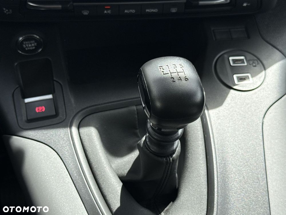 Toyota Proace City Verso 1.2 D-4T Family - 17