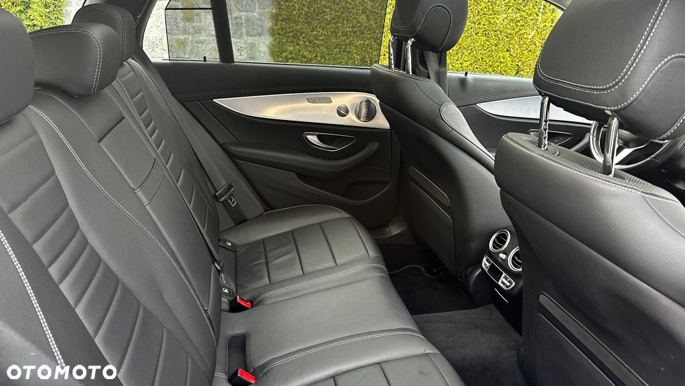 Mercedes-Benz Klasa E - 19