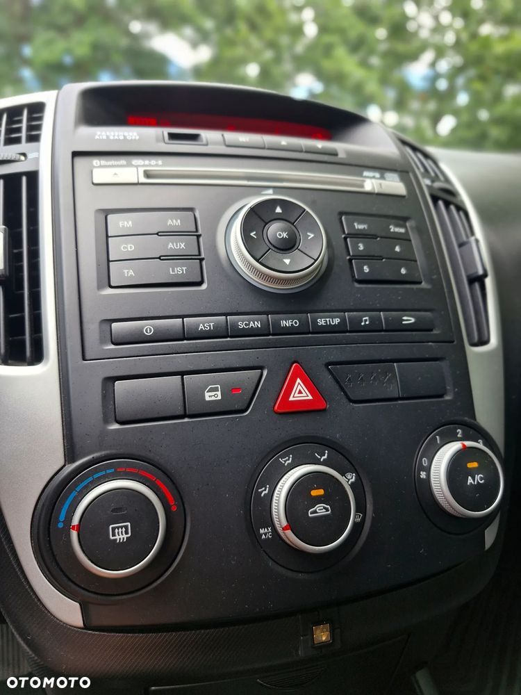 Kia Ceed 1.6 CRDi 90 ISG Spirit - 10