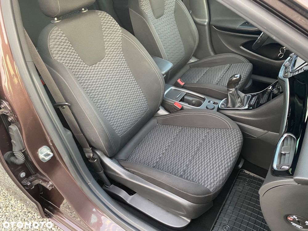 Opel Astra 1.4 Turbo Dynamic - 27