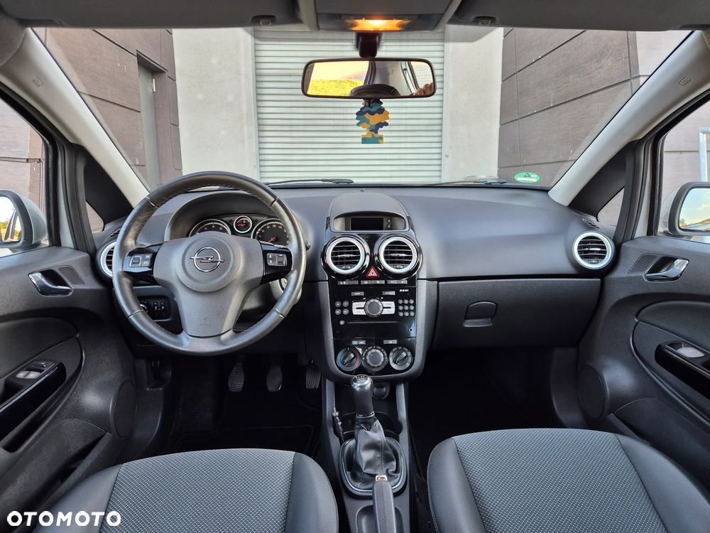 Opel Corsa 1.4 16V Innovation - 5