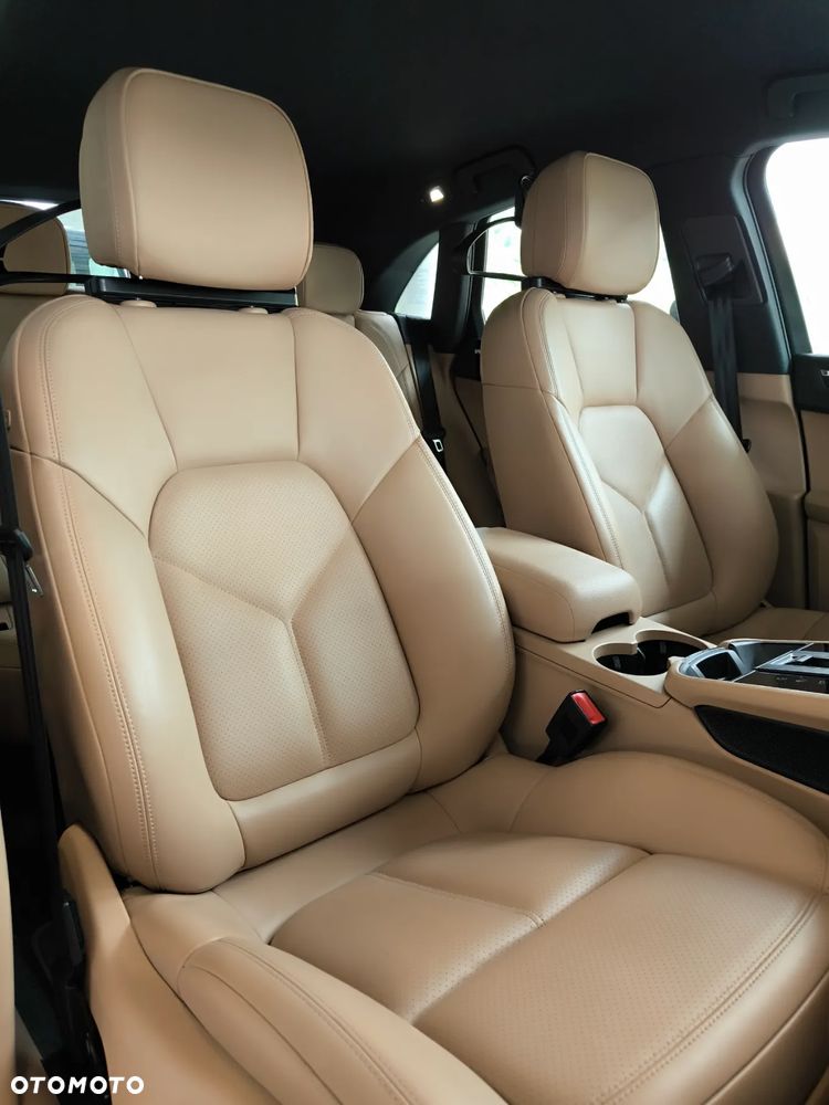 Porsche Macan Standard - 16