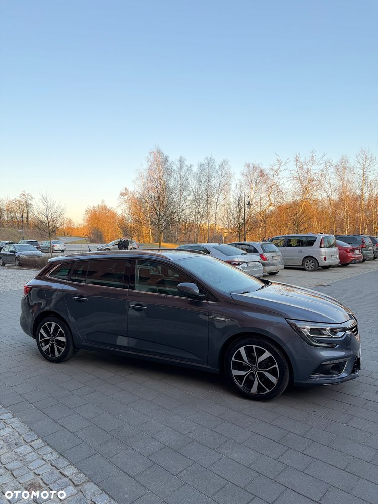 Renault Megane ENERGY TCe 140 EDC BOSE EDITION - 16