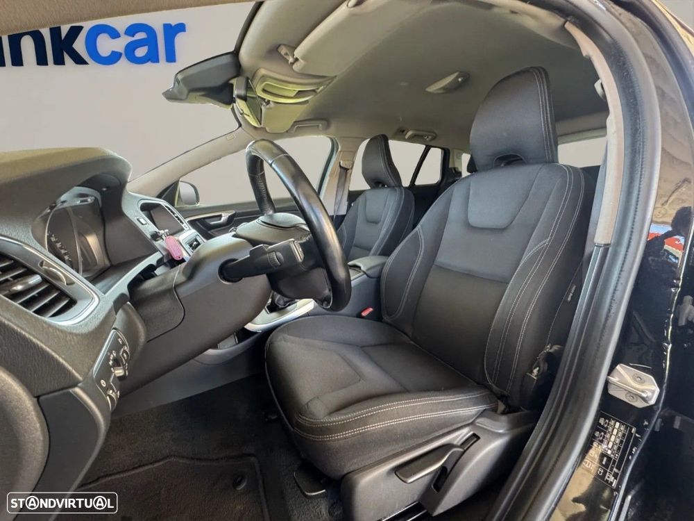 Volvo V60 1.6 D2 Momentum Eco - 11