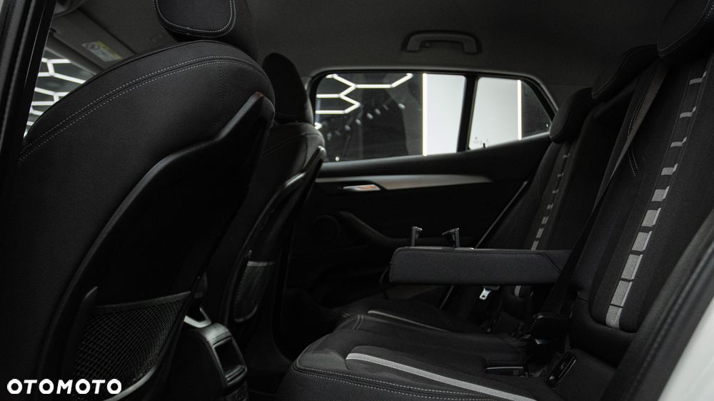 BMW X2 sDrive18i GPF Business Edition - 17