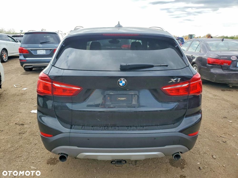 BMW X1 xDrive25i Sport Line - 6